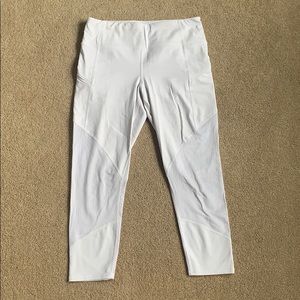 Athleta White Cropped Leggings w/ Zipper Pockets